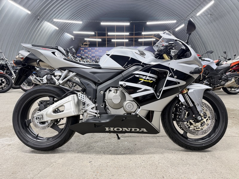 Мотоцикл Honda CBR600RR