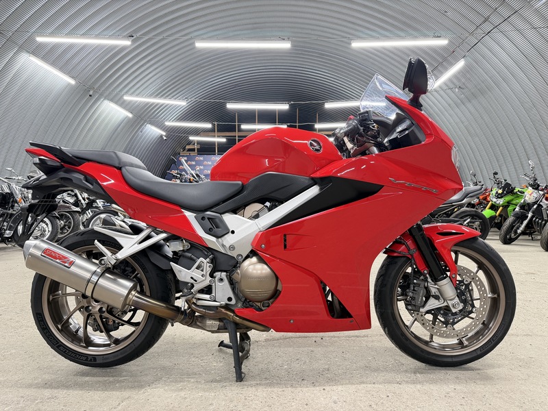 Мотоцикл Honda VFR800F