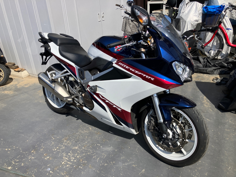 Мотоцикл Honda VFR800F