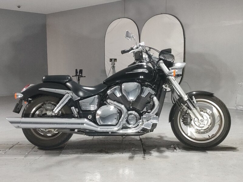 Мотоцикл Honda VTX1800