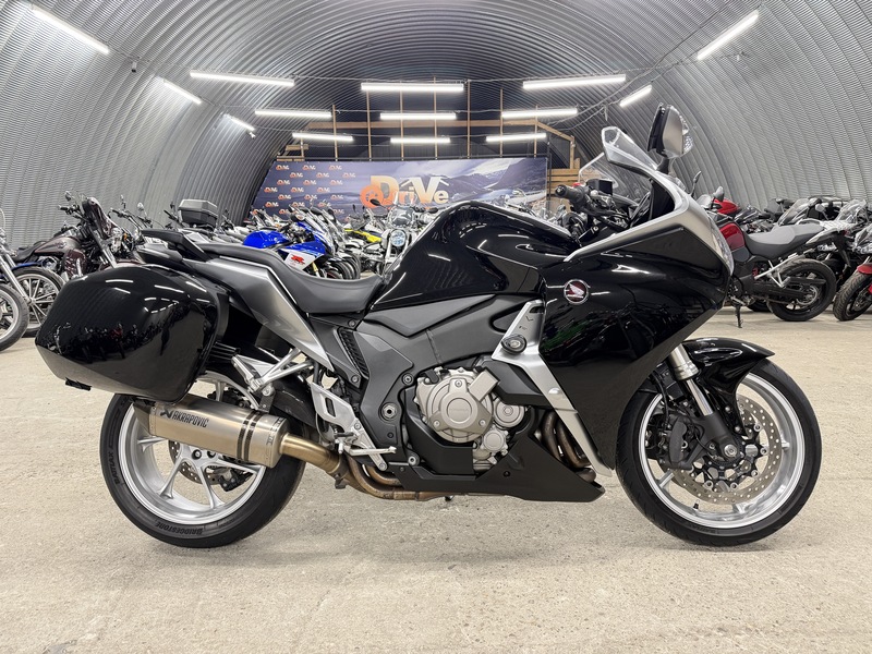 Мотоцикл Honda VFR1200FD
