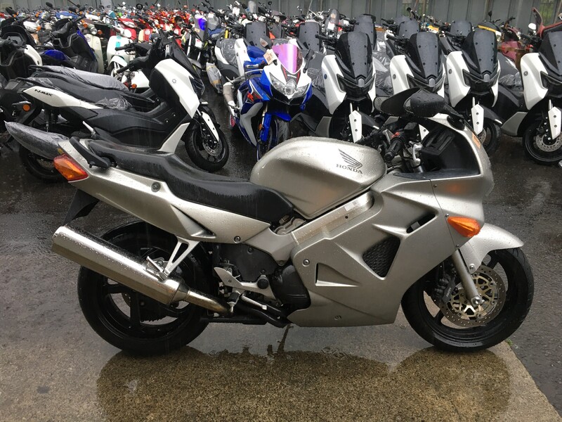 Мотоцикл Honda VFR800 