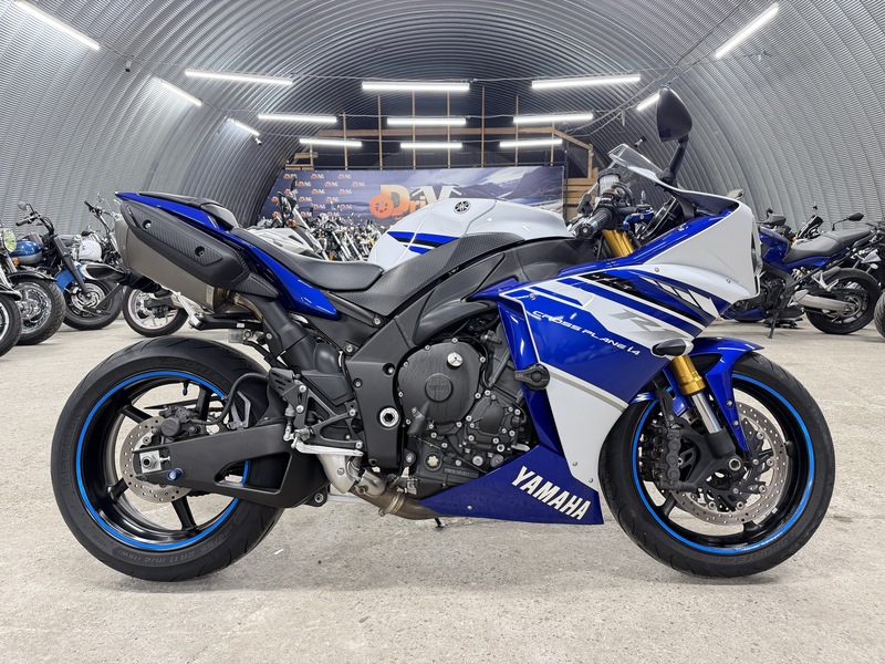 Мотоцикл Yamaha YZF-R1