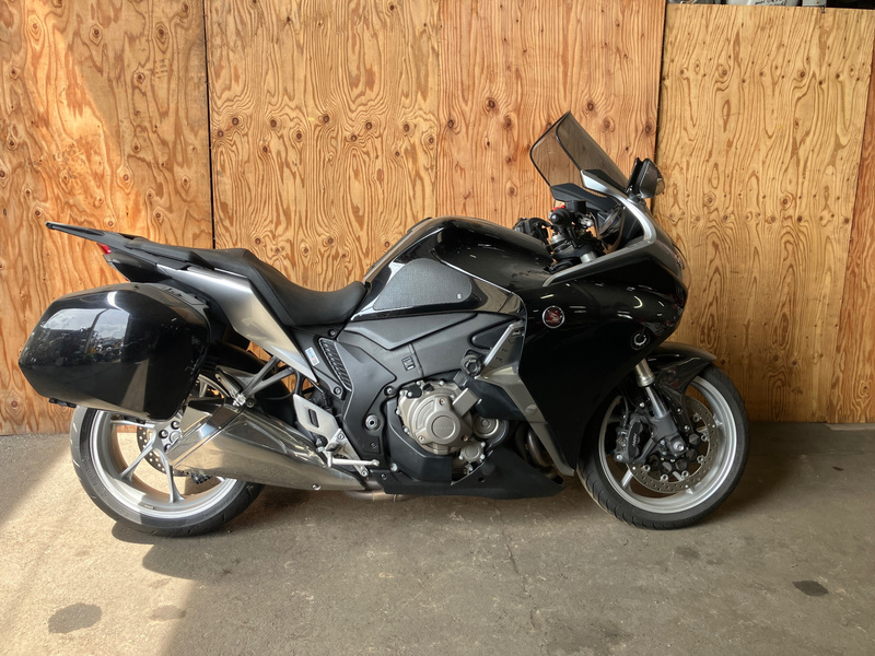 Мотоцикл Honda VFR1200FD