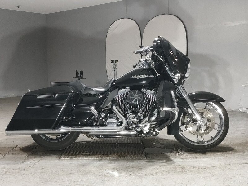Мотоцикл Harley-Davidson Street Glide FLHXS1690