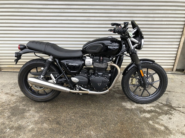 Мотоцикл Triumph Street Twin 900