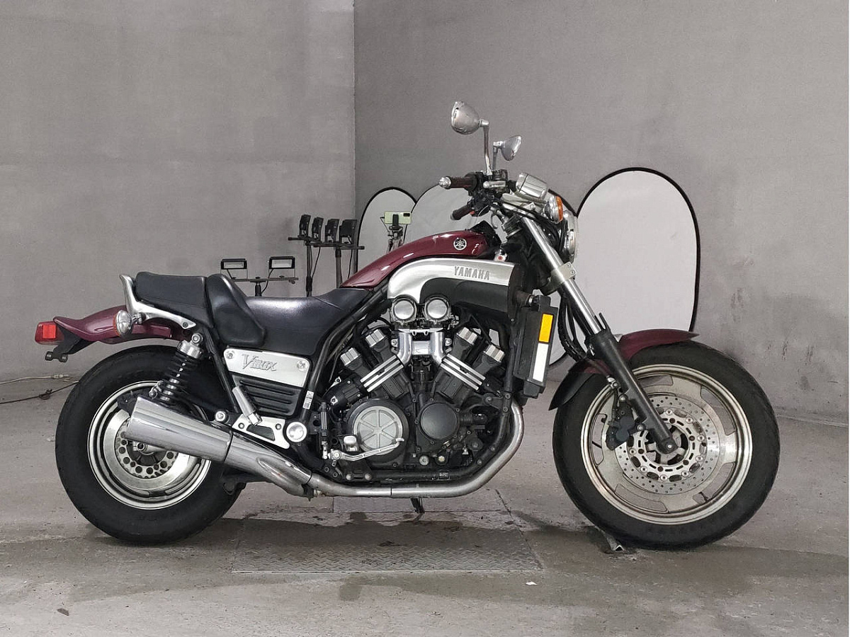 Мотоцикл Yamaha V-Max 1200