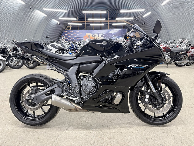 Мотоцикл Yamaha YZF-R7
