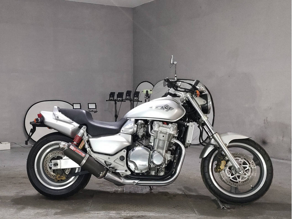Мотоцикл Honda X4 LD