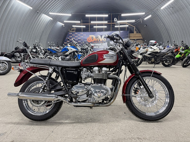 Мотоцикл Triumph Bonneville T100