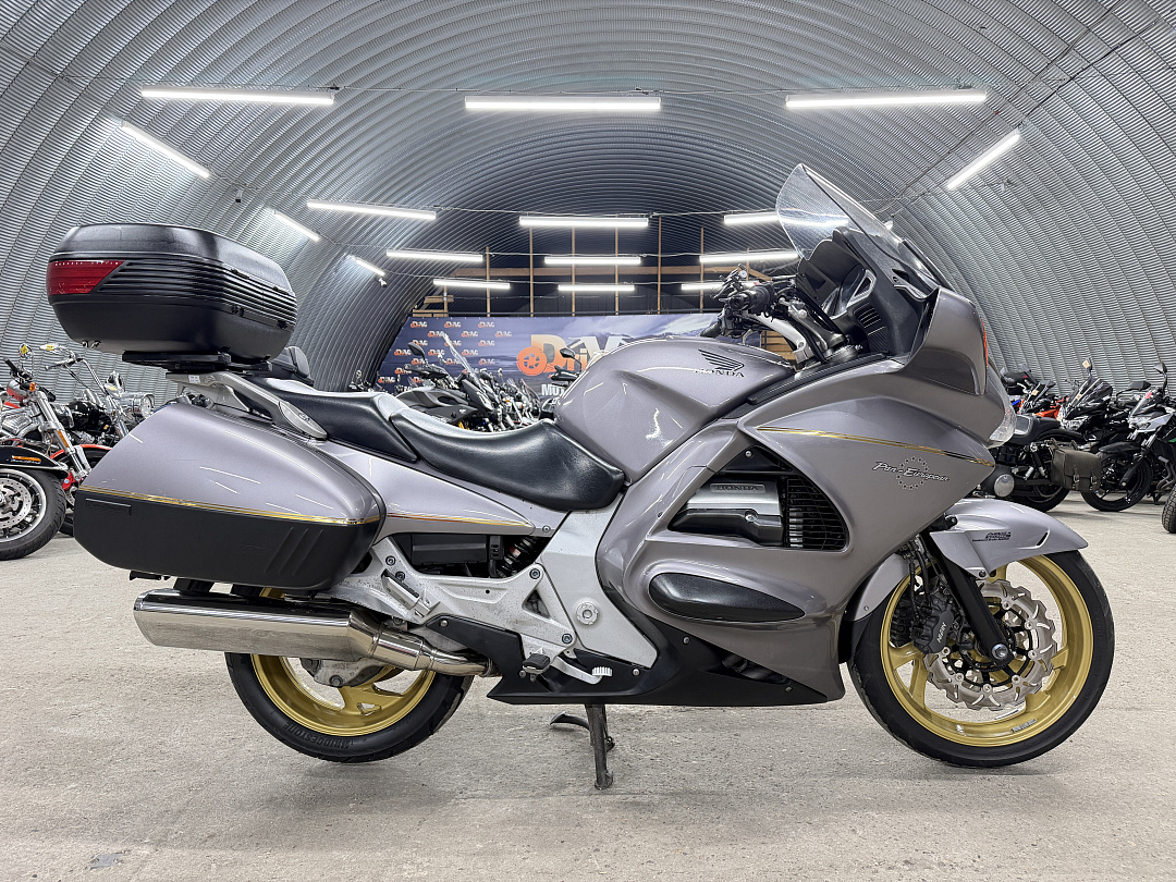Мотоцикл Honda ST1300 Pan European