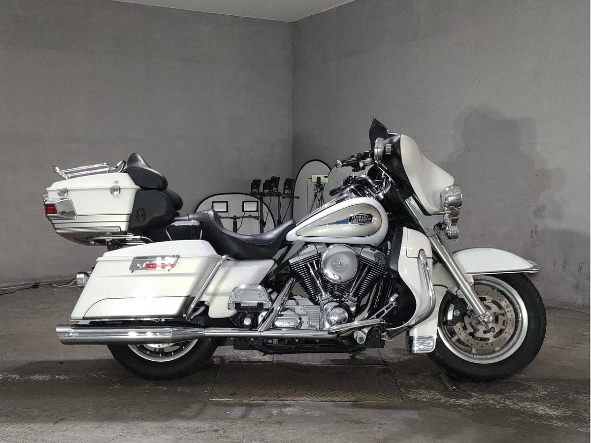Мотоцикл Harley-Davidson Electra Glide FLHTC1580