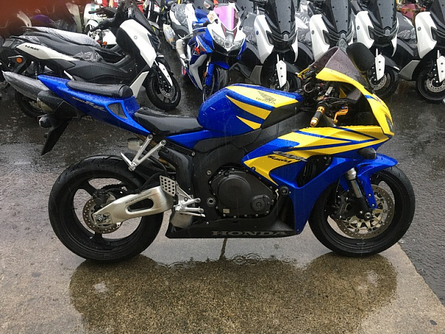 Мотоцикл Honda CBR1000RR