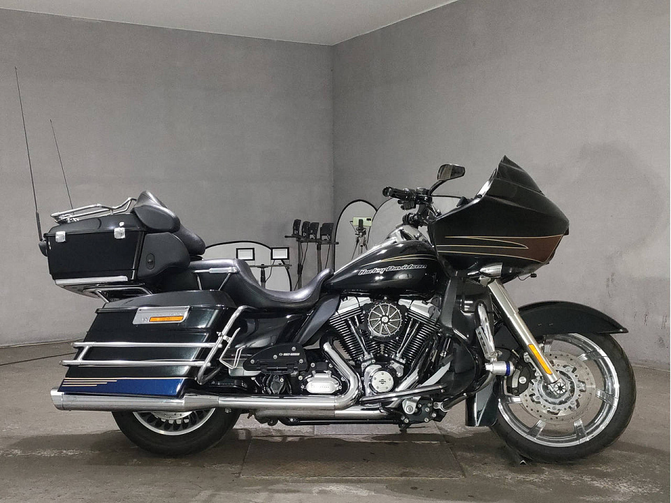 Мотоцикл Harley-Davidson Road Glide FLTRU1690