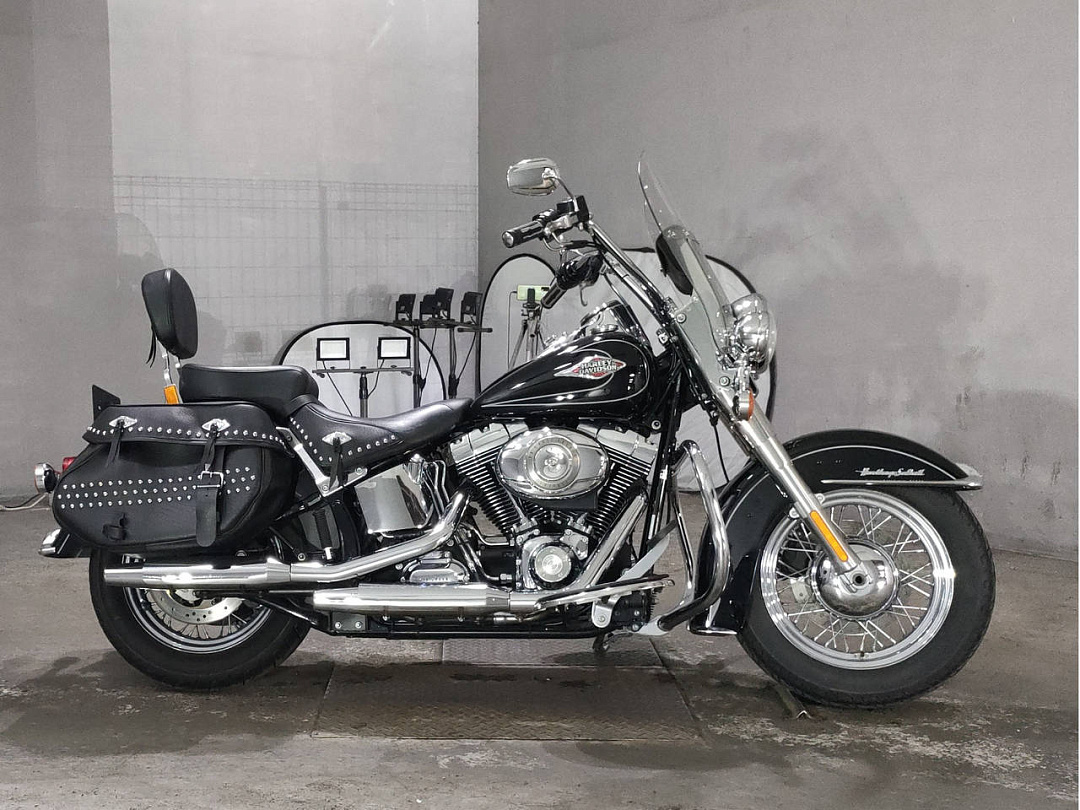 Мотоцикл Harley-Davidson Heritage Softail Classic FLSTC1580