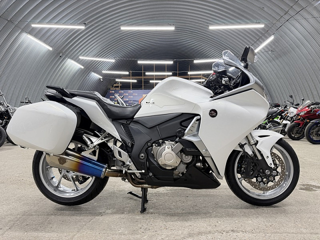 Мотоцикл Honda VFR1200FD