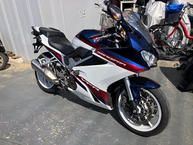 Мотоцикл Honda VFR800F