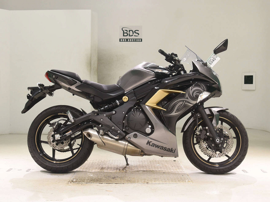 Мотоцикл Kawasaki Ninja 400