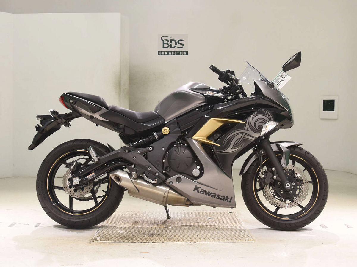 Мотоцикл Kawasaki Ninja 400