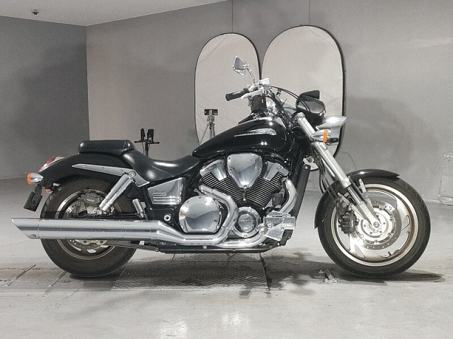 Мотоцикл Honda VTX1800
