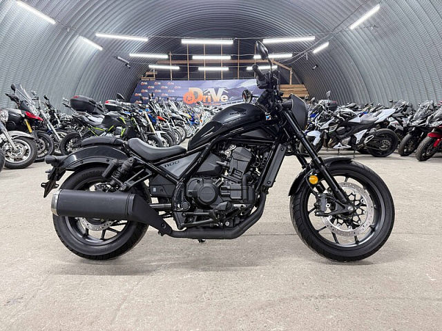 Мотоцикл Honda CMX1100 Rebel DCT