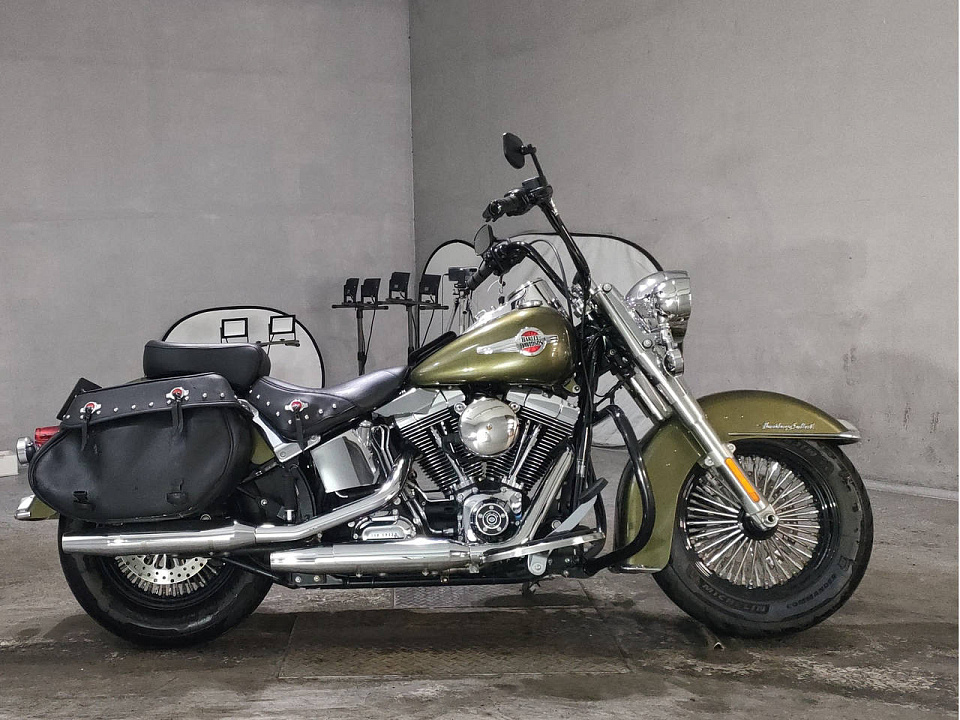Мотоцикл Harley-Davidson Heritage Softail Classic FLSTC1690