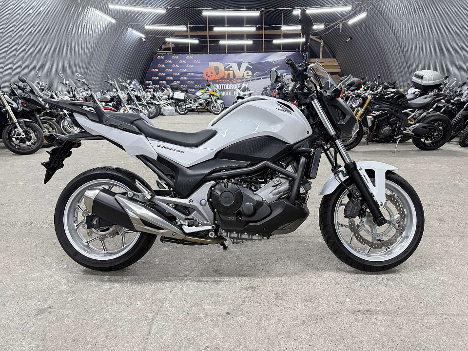 Мотоцикл Honda NC750SA