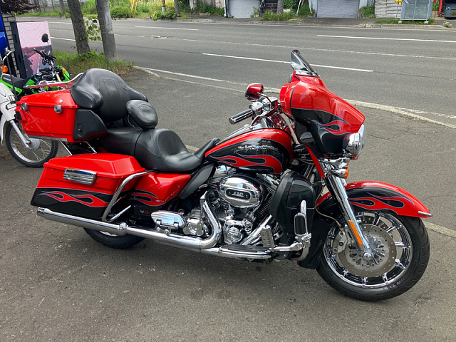 Мотоцикл Harley-Davidson Electra Glide FLHTCU1800 CVO